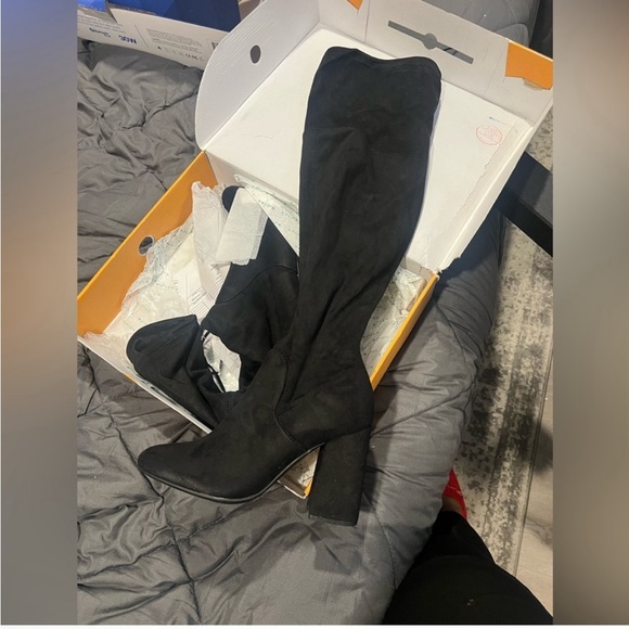 11W Suede Over the Knee Block Heel Boots - Picture 2 of 3